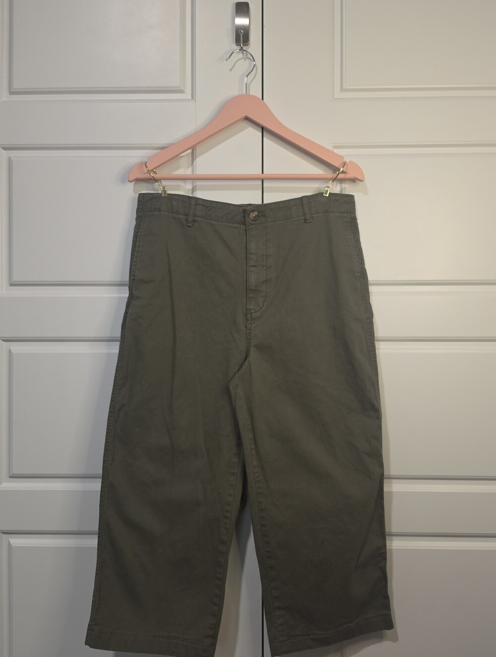 Old Navy Olive Green Baggy Chino Pants Boys size 14 Plus